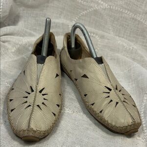 Pikolinos laser cut leather floral / sun pattern slide in shoes bought